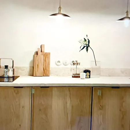 Close To Attractions - Spacious Apartmán *